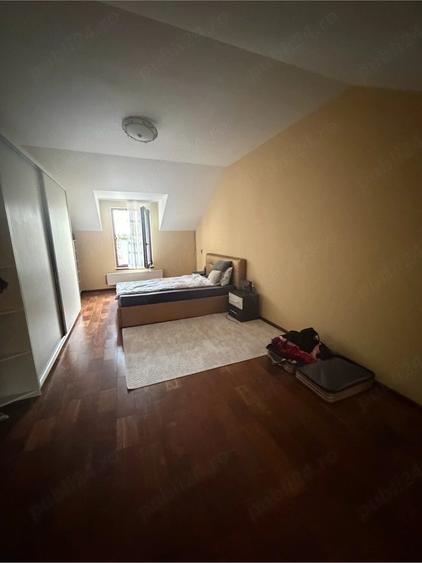 Casă cu Teren 300 Mp în Central
