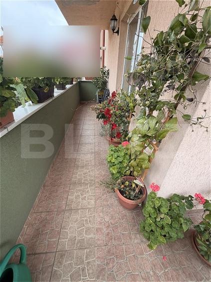 Apartament cu 3 camere decomandat, mobilat în Florești