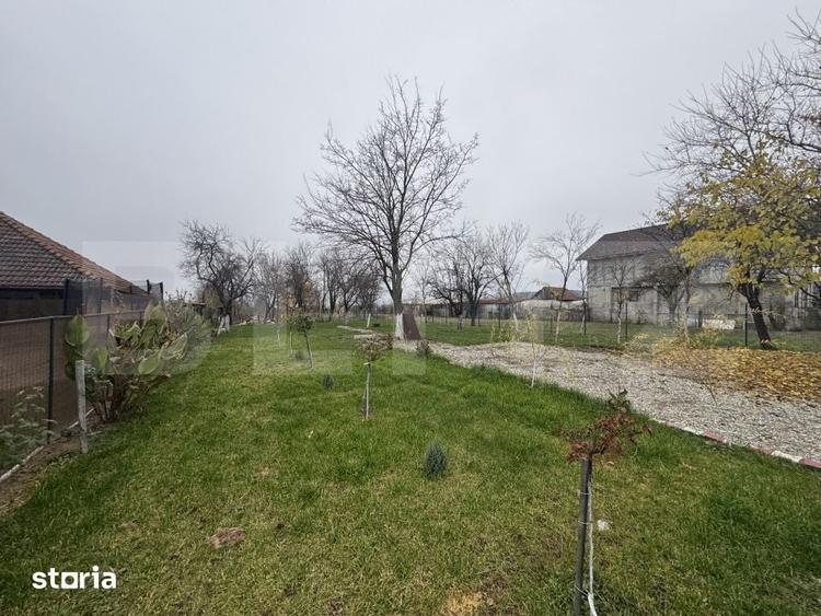 Teren de 1300 mp, în Preajba