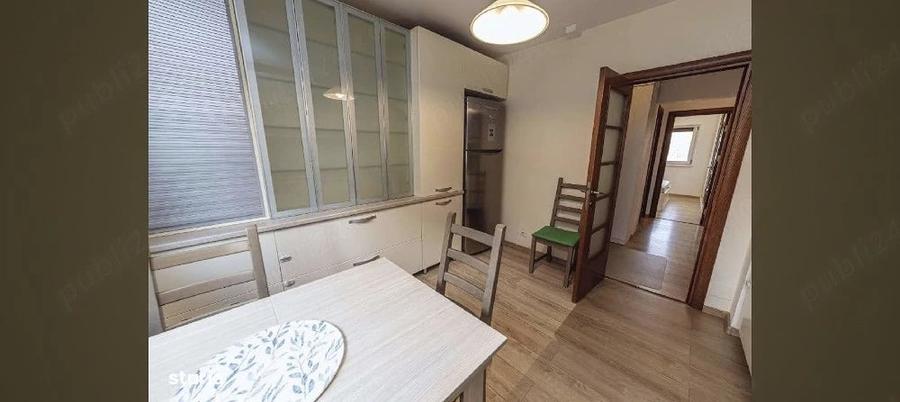 Apartament cu 3 camere decomandat în 13 Septembrie