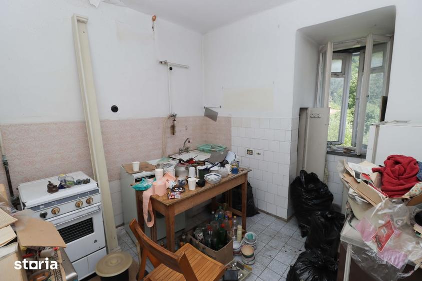 Apartament cu 3 camere decomandat în Sud
