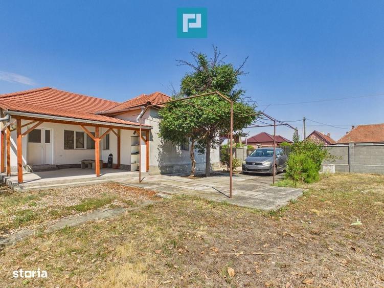 Casă cu 4 camere în Mocrea