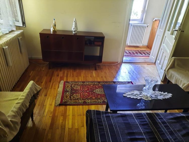 Casă cu 4 camere cu Teren 110 Mp în Central