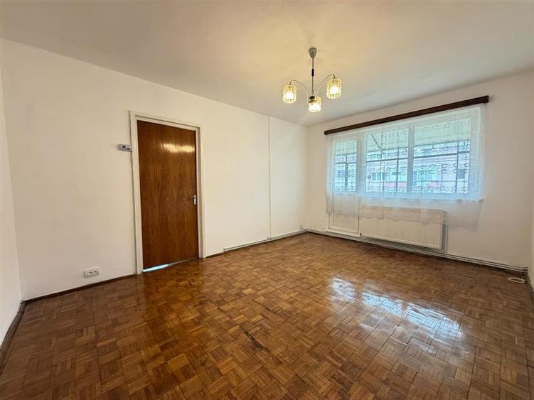 Apartament cu 2 camere semidecomandat în Hipodrom 1