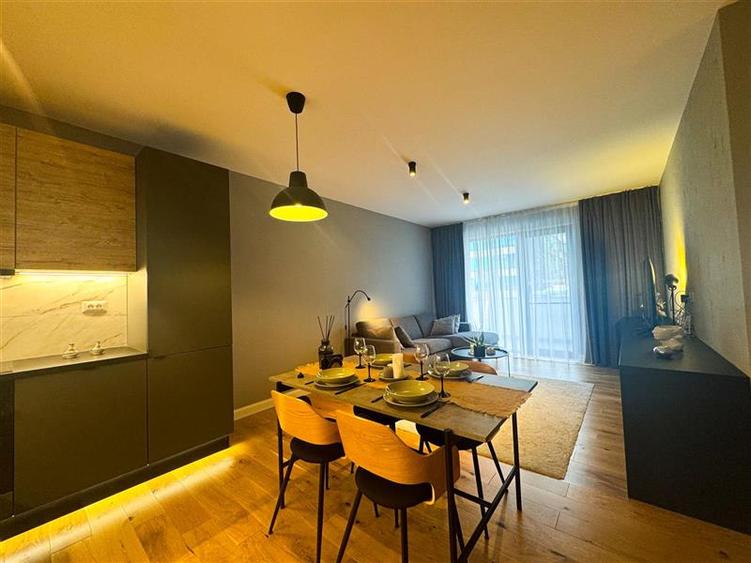 Apartament cu 2 camere decomandat, mobilat în Aviației