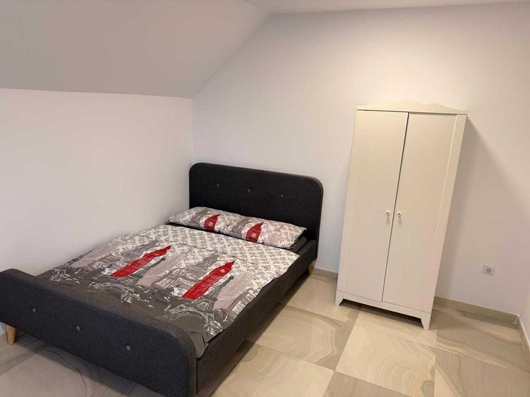 Casă cu 4 camere cu Teren 300 Mp în Ipotești