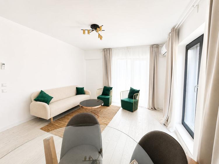 Apartament cu 3 camere decomandat, mobilat în Pipera