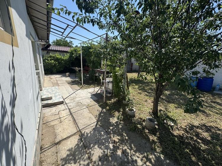 Casă cu 3 camere în Central