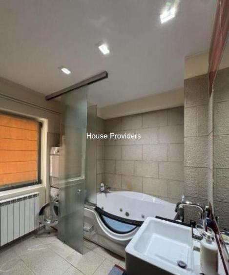 Apartament cu 4 camere în Dorobanți
