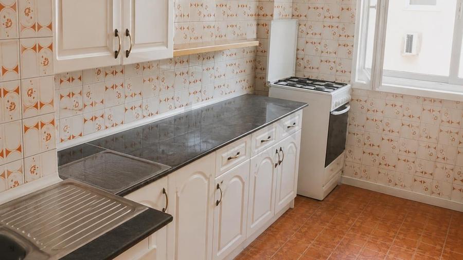 Apartament cu 4 camere decomandat, mobilat în Turda