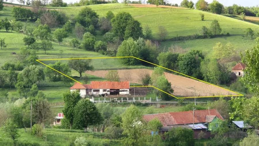 Teren de 2962 mp, în Central