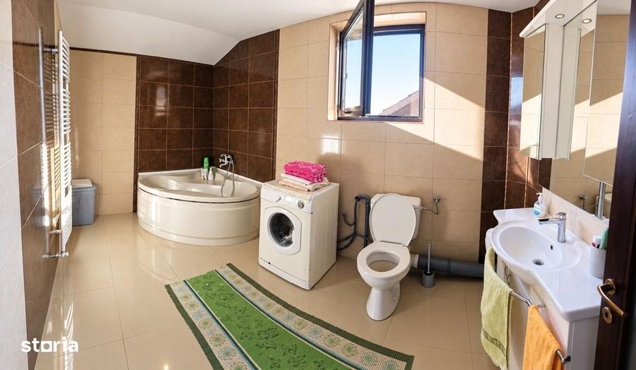 Casă cu 4 camere în Dănești