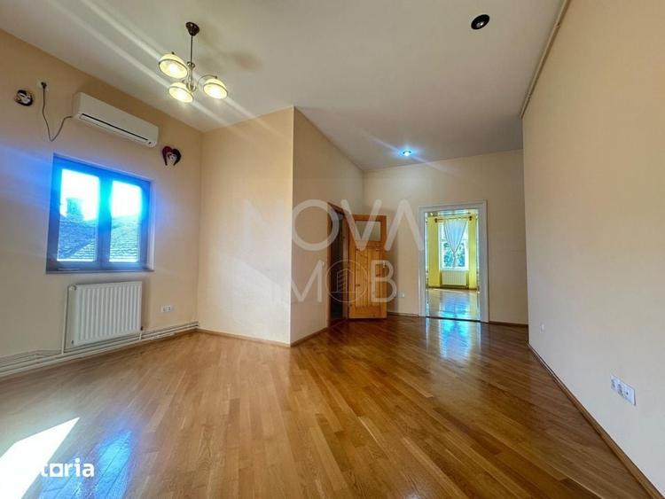 Apartament cu 4 camere în Central