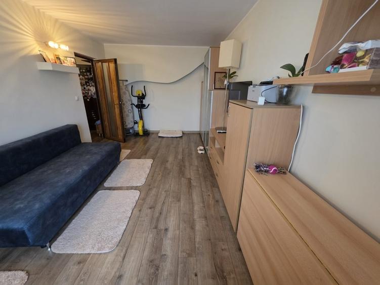 Apartament cu 2 camere decomandat în Colentina