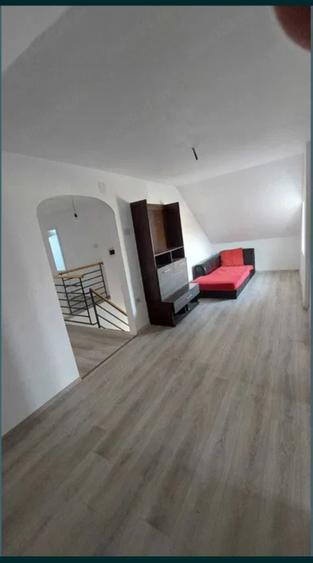 Casă cu 6 camere cu Teren 550 Mp în Sânpaul