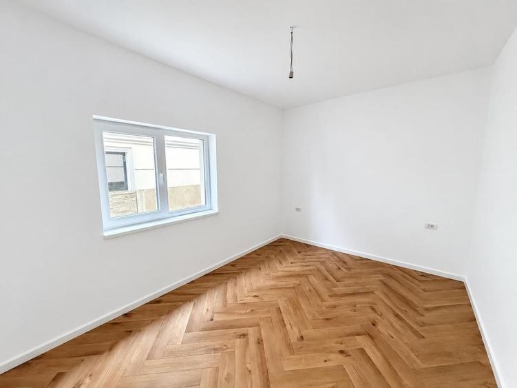 Duplex cu 3 camere cu Canalizare în Moșnița Nouă