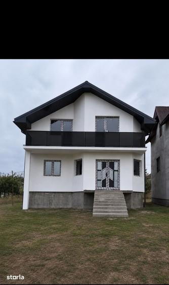Casă cu 4 camere cu Teren 360 Mp în Apahida