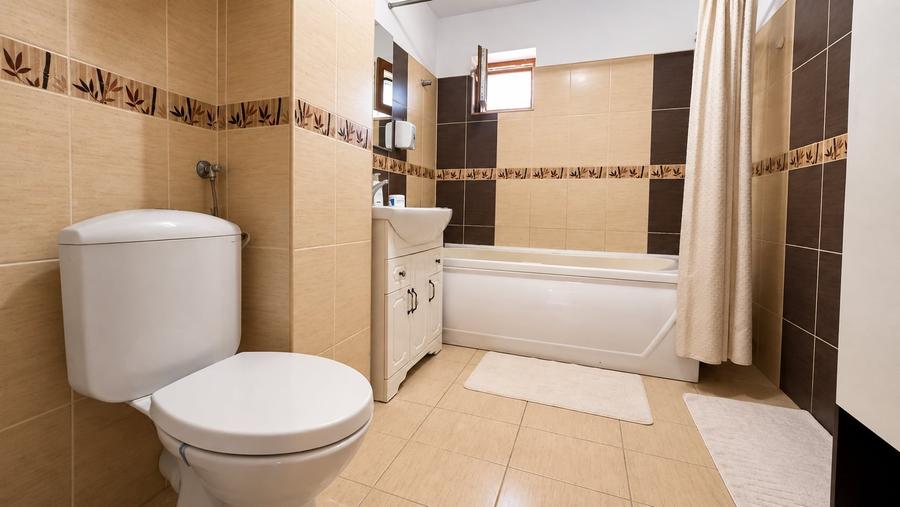 Apartament cu 3 camere semidecomandat în Braytim