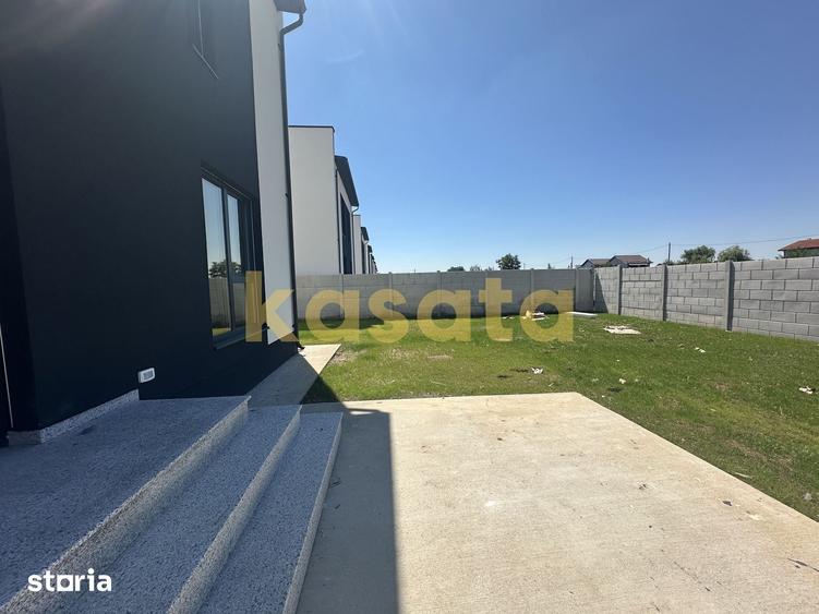 Casă cu 4 camere cu Teren 435 Mp în Domnești