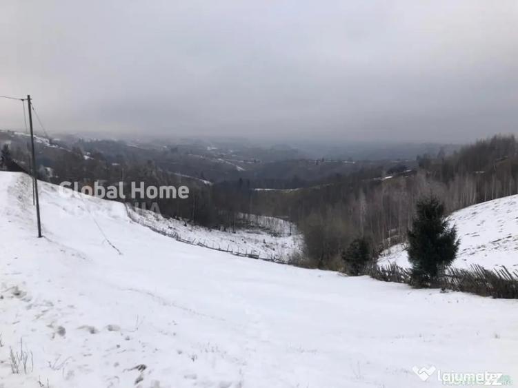 Teren de 725 mp, în Moieciu