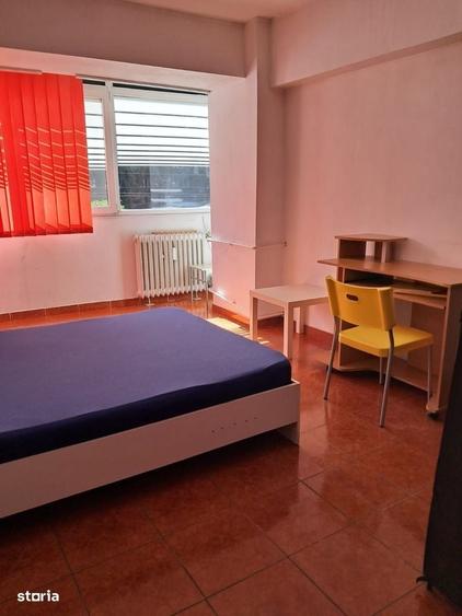 Apartament cu 3 camere decomandat în Gorjului