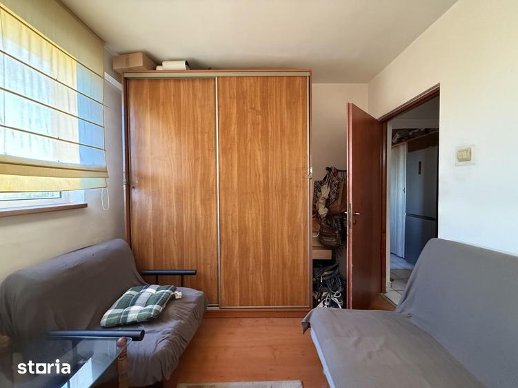 Apartament cu 2 camere decomandat în Berceni