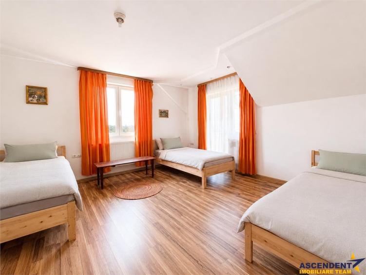 Casă cu 4 camere cu Teren 3227 Mp în Central