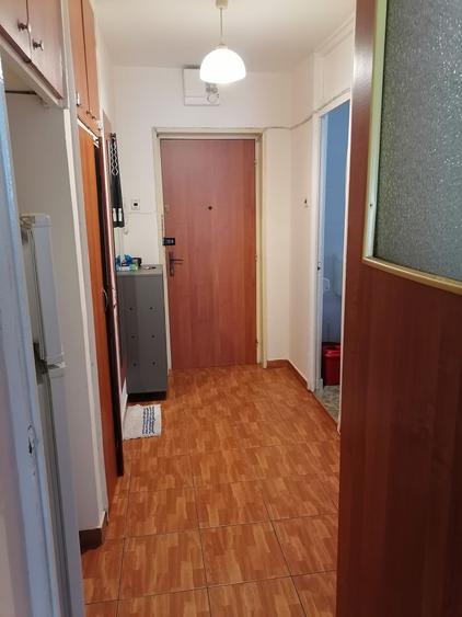 Garsonieră decomandată, mobilată în Dristor