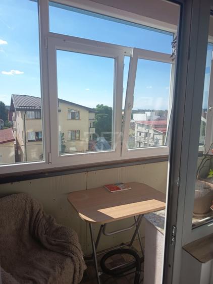 Apartament cu 4 camere decomandat, mobilat în Rahova