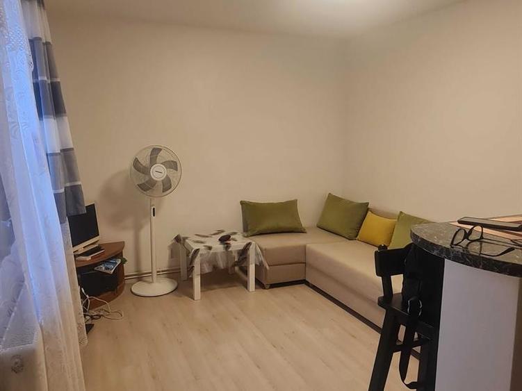 Apartament cu 2 camere decomandat, mobilat în Bariera Vâlcii