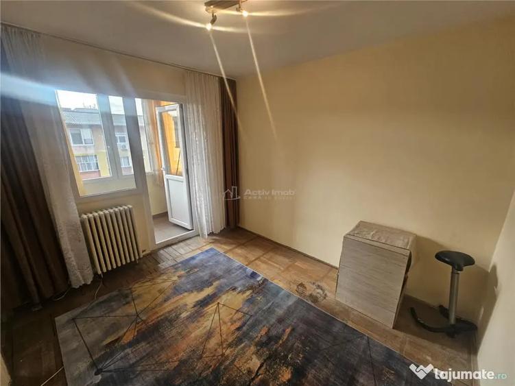 Apartament cu 2 camere nedecomandat în Micro III