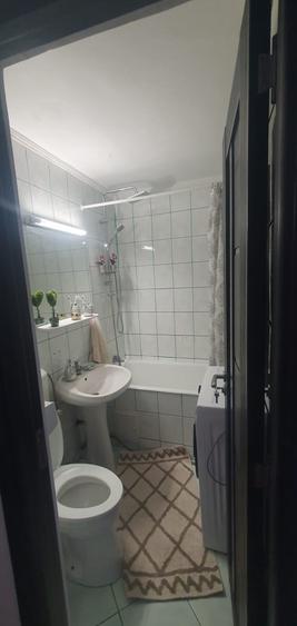 Apartament cu 2 camere decomandat în Drumul Taberei