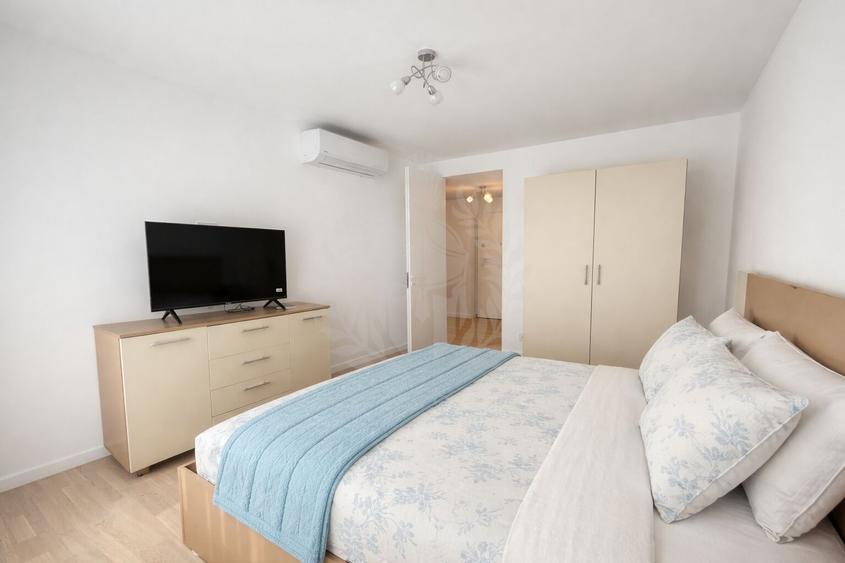 Apartament cu 3 camere decomandat, mobilat în Central