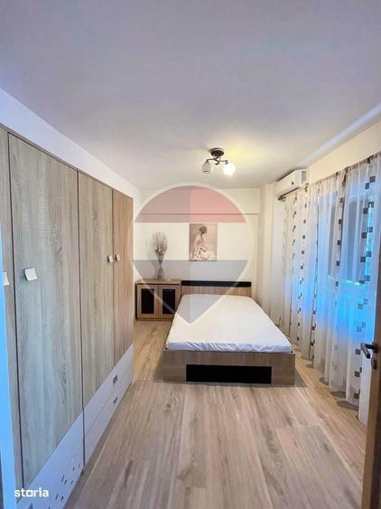 Apartament cu 2 camere decomandat în Hala Centrală