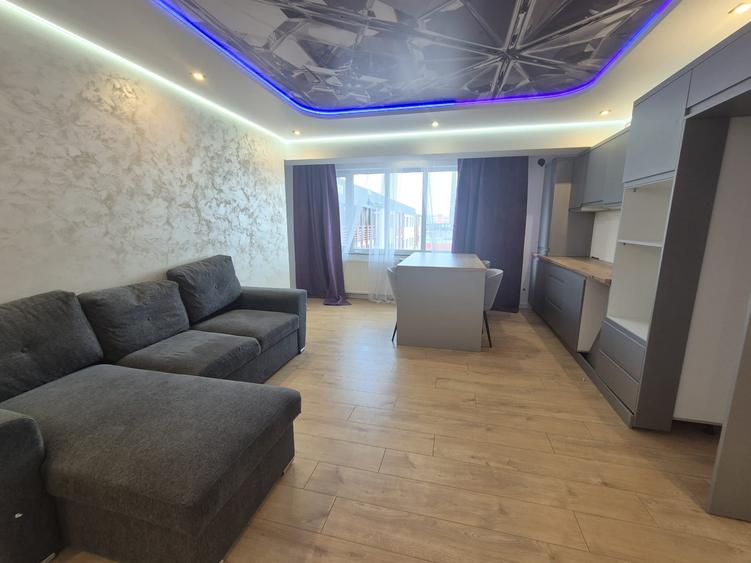 Apartament cu 3 camere semidecomandat în Exterior Sud