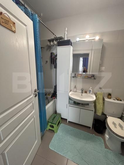 Apartament cu 3 camere decomandat, mobilat în Aradului