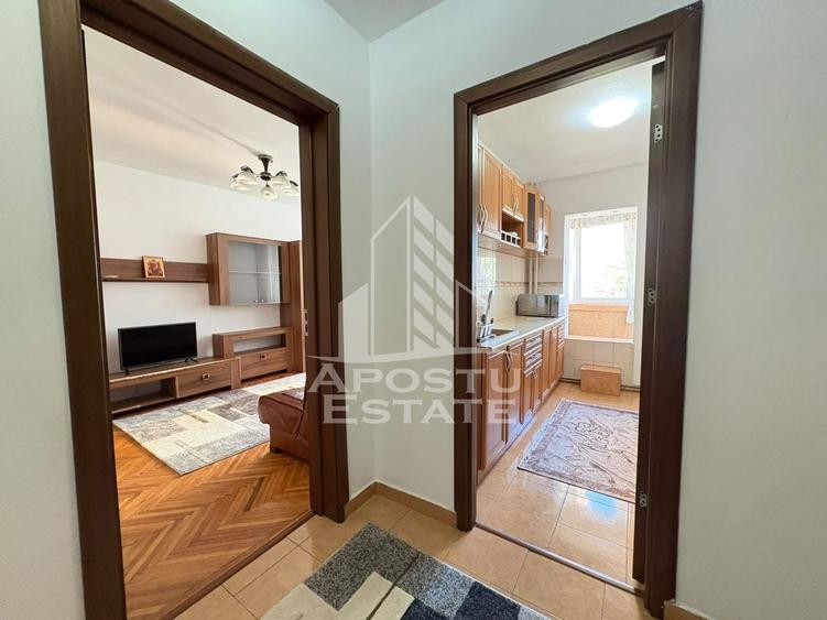 Apartament cu 2 camere decomandat, mobilat în Dacia
