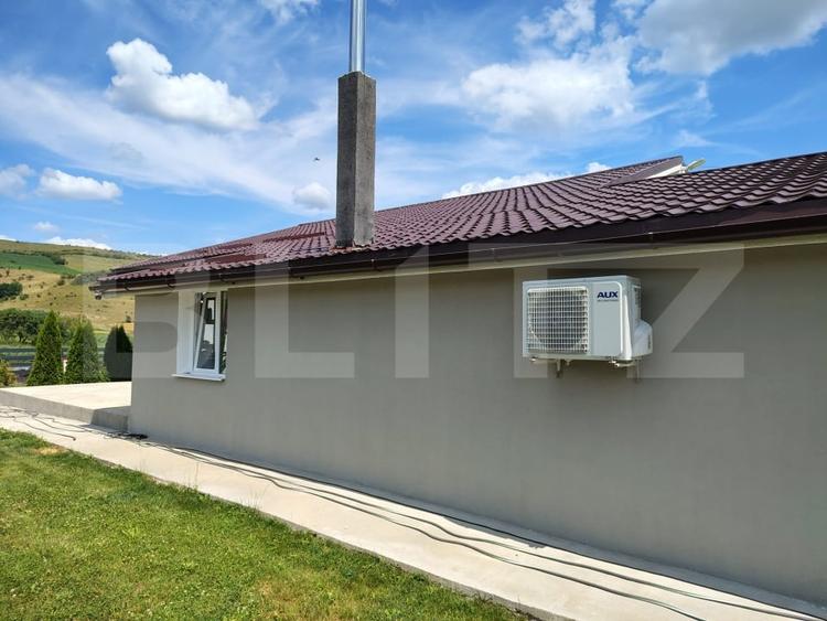 Casă individuală cu 4 camere cu Teren 1400 Mp în Suatu