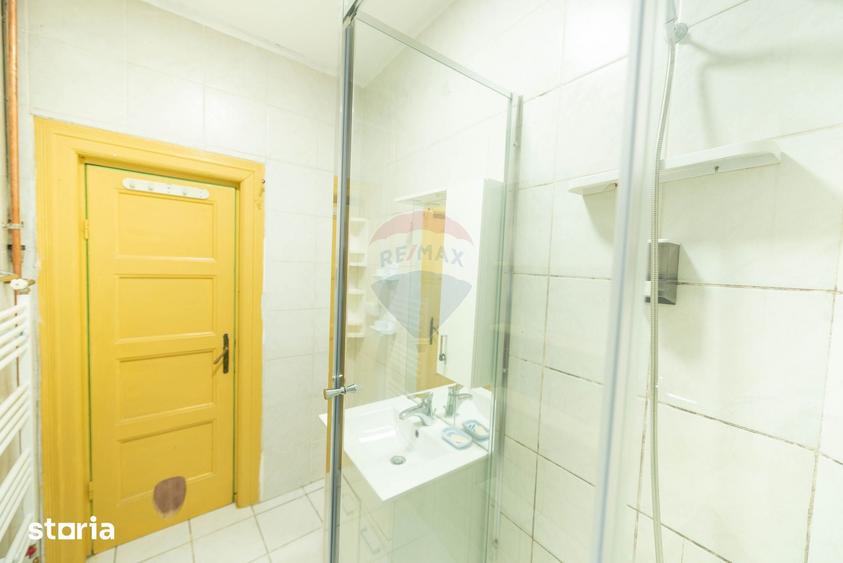Apartament cu 3 camere în Vitan