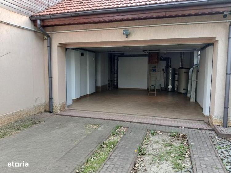 Casă cu 5 camere cu Canalizare în Giurgiului