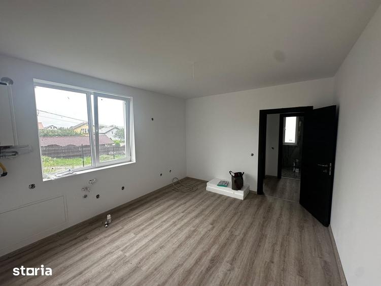 Casă cu 5 camere cu Teren 250 Mp în Central