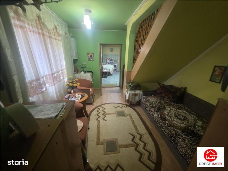 Casă cu 4 camere în Lefaia