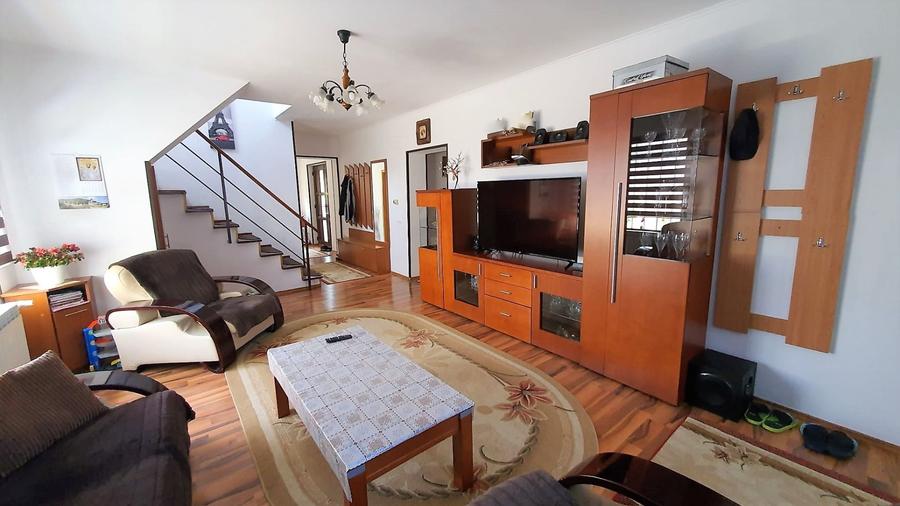 Casa 300 mp cu teren 430 mp Calea Poplacii - 4