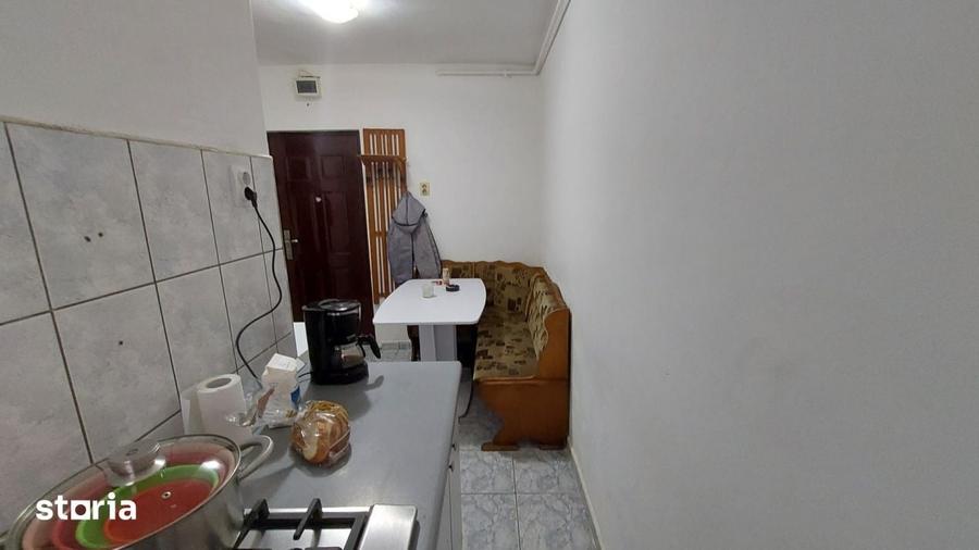 Garsonieră decomandată în Broscărie