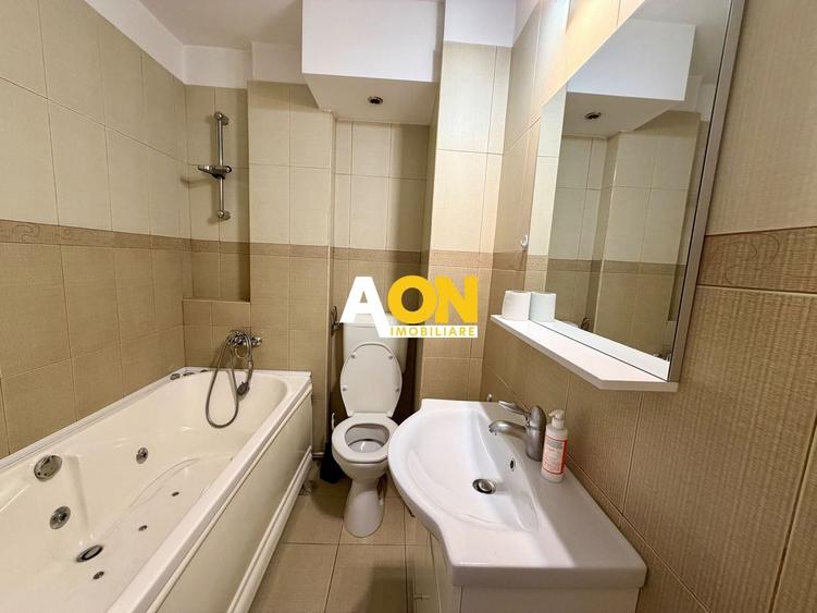 Apartament cu 4 camere decomandat, mobilat în Central