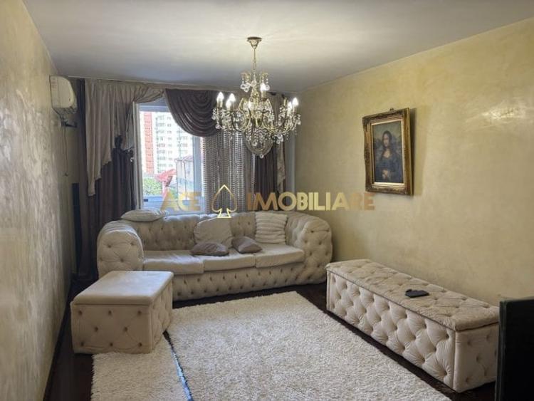 Apartament cu 4 camere decomandat, mobilat în Rahova