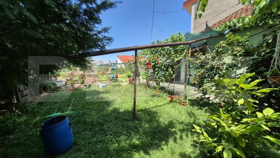 Casă individuală cu 4 camere cu Canalizare în Cloșca