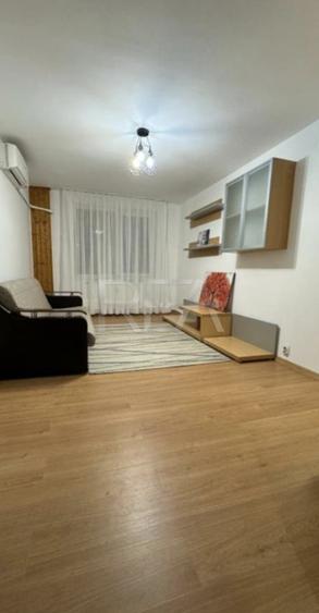 Apartament cu 3 camere semidecomandat, mobilat în Crângași