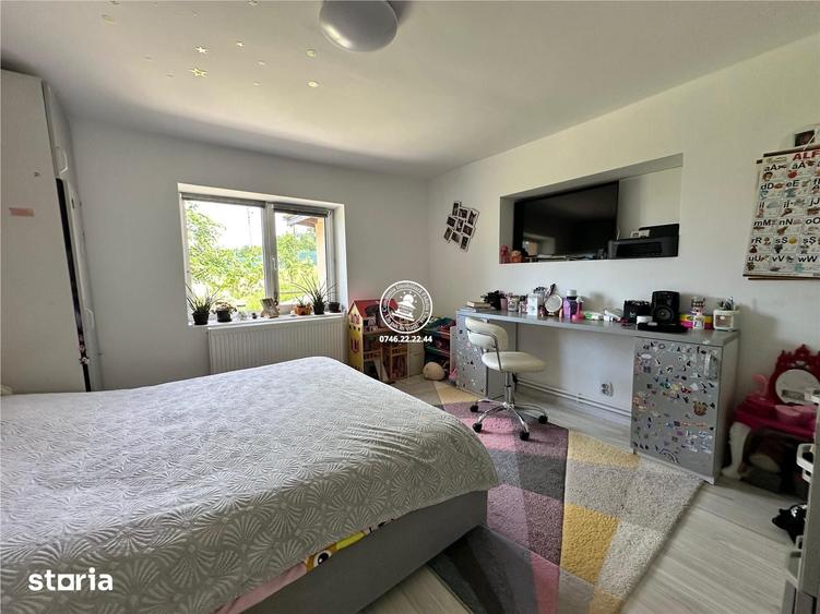 Casă cu 3 camere cu Teren 1318 Mp în Holboca