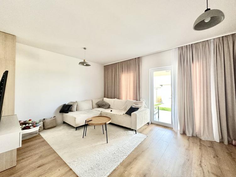 Duplex cu 4 camere cu Canalizare în Urseni